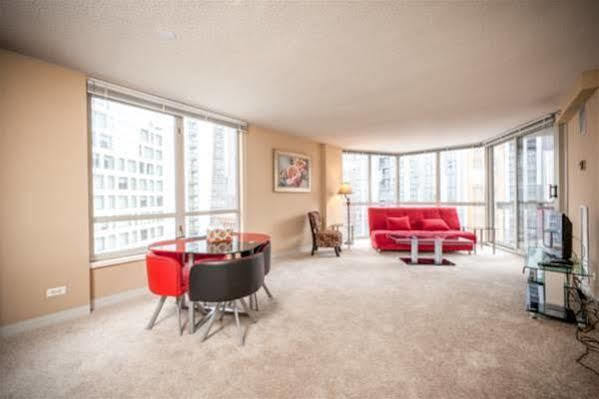 Suite Home Chicago - Eugenie Terrace Two-Bedroom Apartment Buitenkant foto
