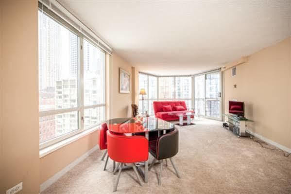Suite Home Chicago - Eugenie Terrace Two-Bedroom Apartment Buitenkant foto